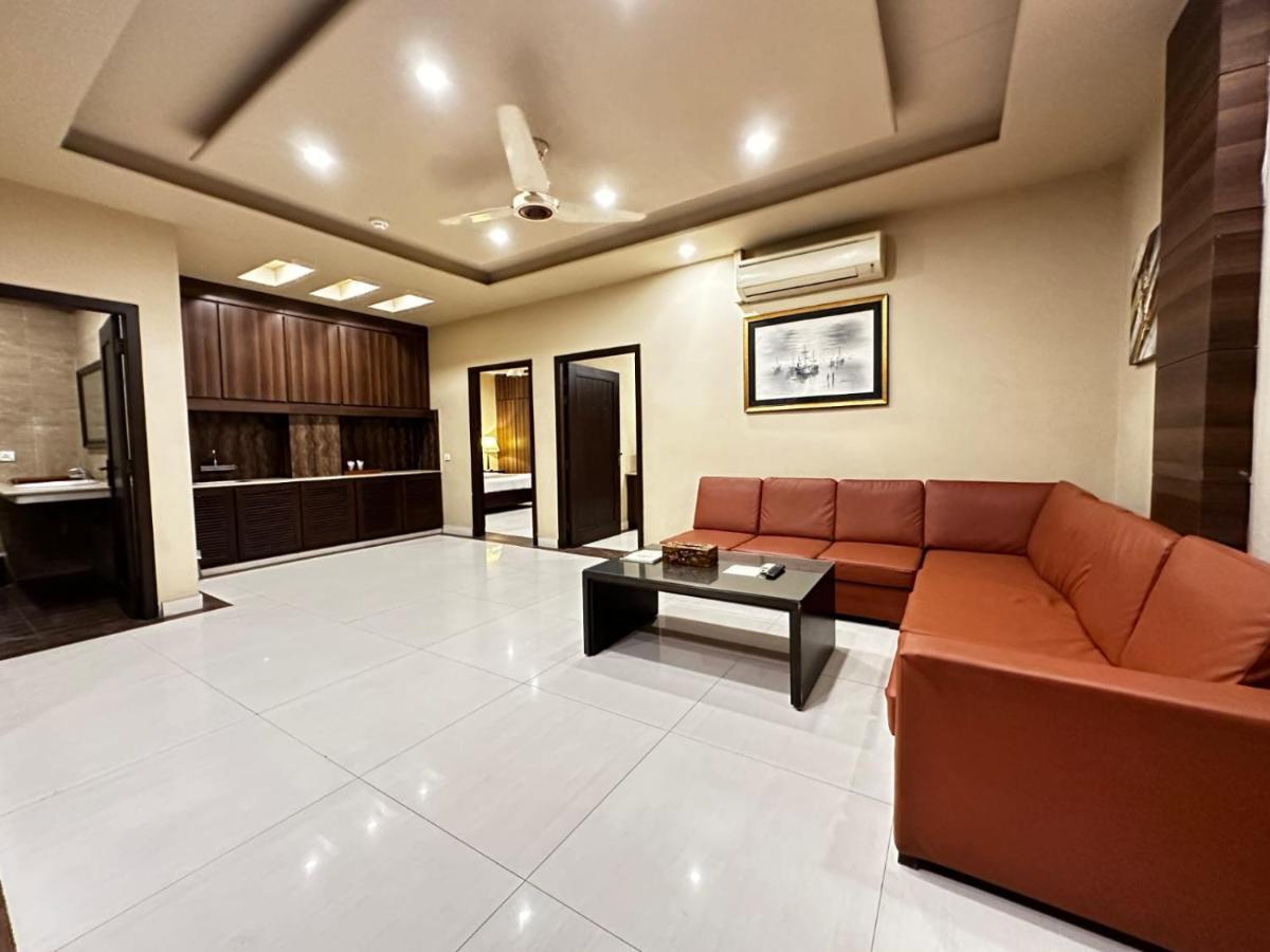 Grand Regent Hotel And Suites Faisalabad Luaran gambar