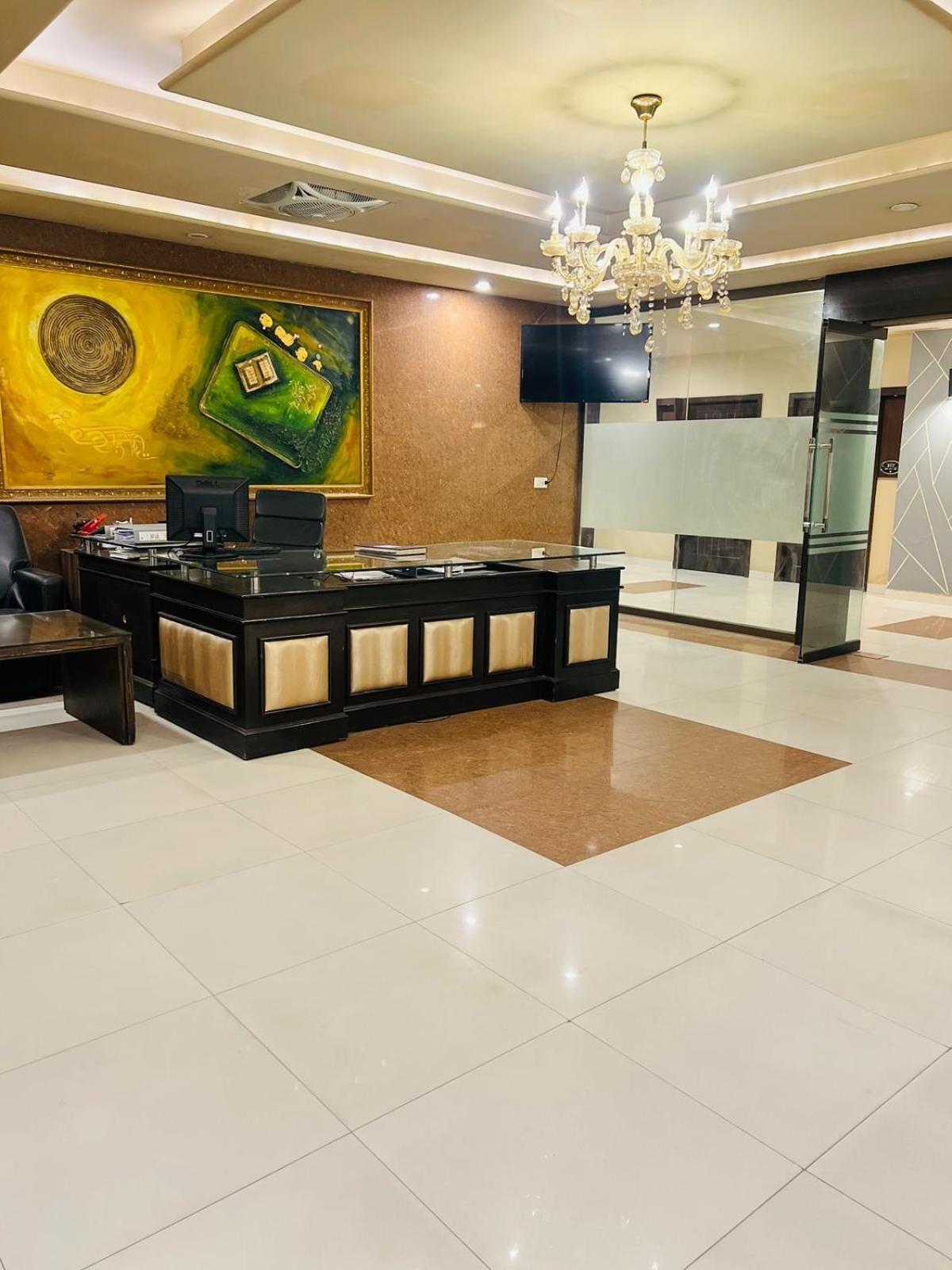 Grand Regent Hotel And Suites Faisalabad Luaran gambar